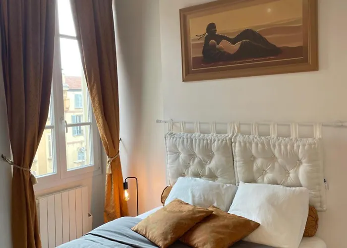Apartment Frontiere Monaco, 2 Pieces, Centre *