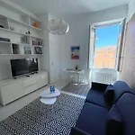 Frontiere Monaco, 2 Pieces, Centre