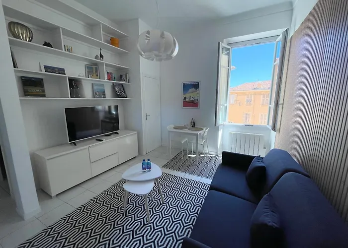 Frontiere Monaco, 2 Pieces, Centre